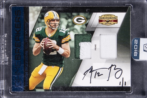 2010 Panini Gridiron Gear Gamebreakers #12 Aaron Rodgers Signed Jersey Patch Card (#1/1) - Panini Encased